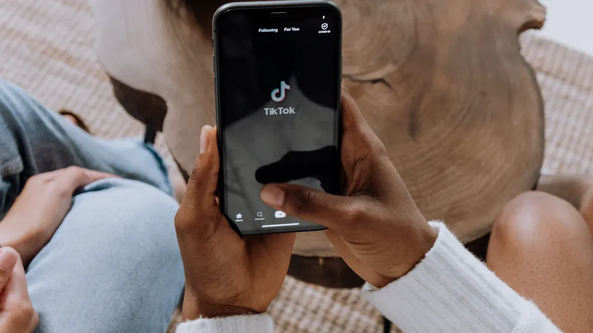 How to Access TikTok'
                style=