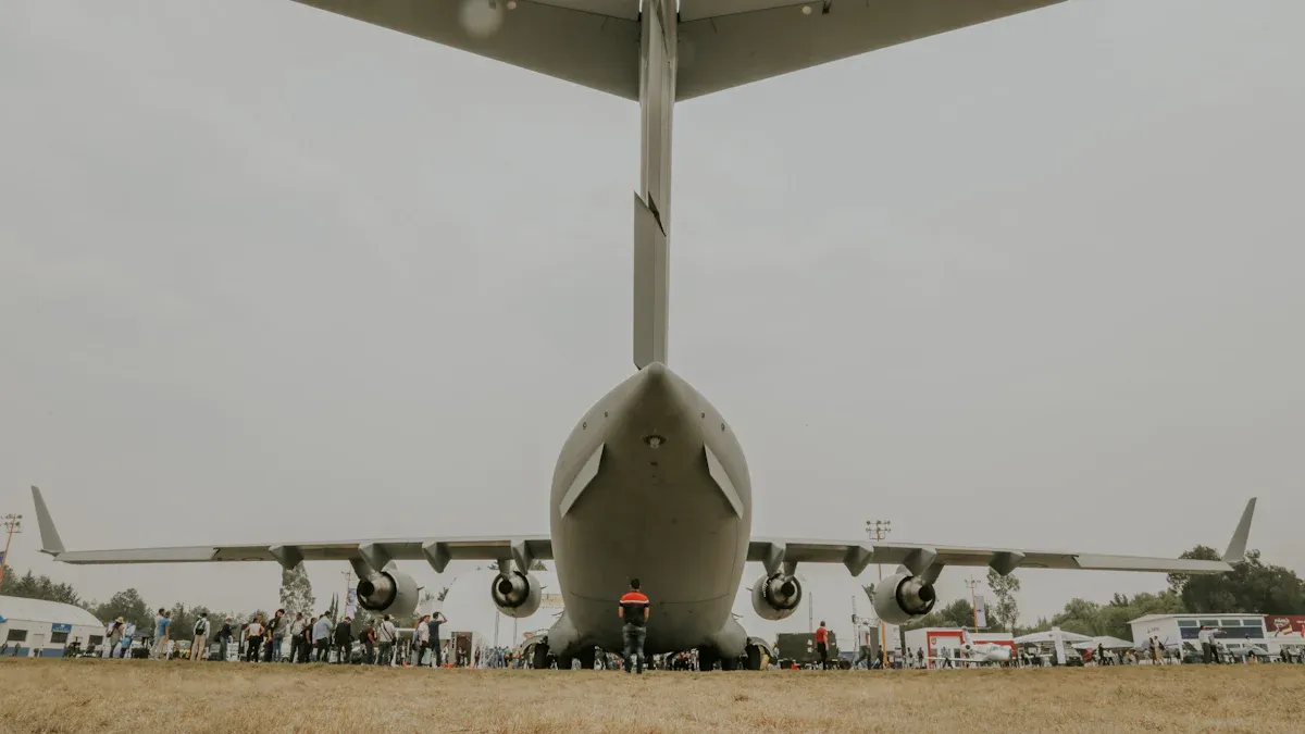 ANG: Currency & Finance