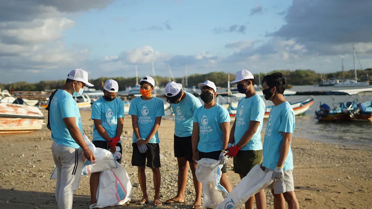 Environmental and Social Benefits of Secondhand Shopping