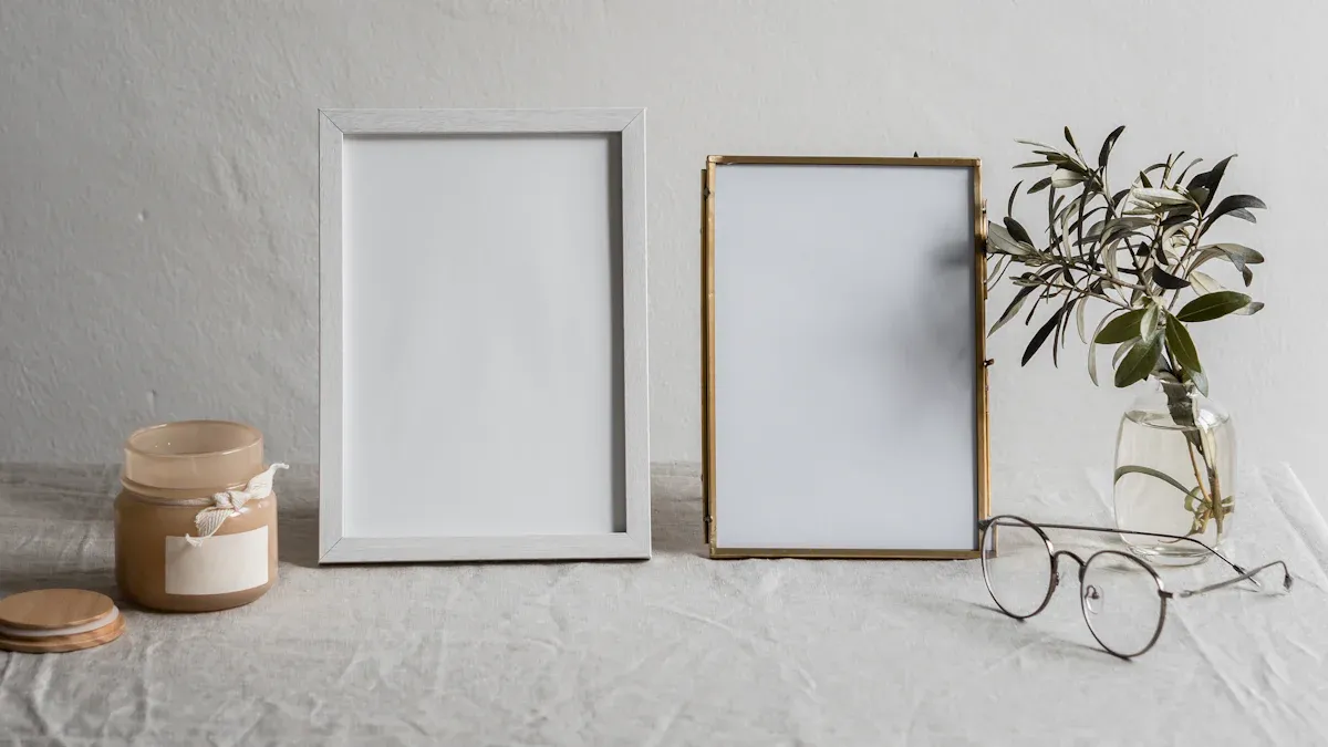 Acrylic Frames vs. Glass