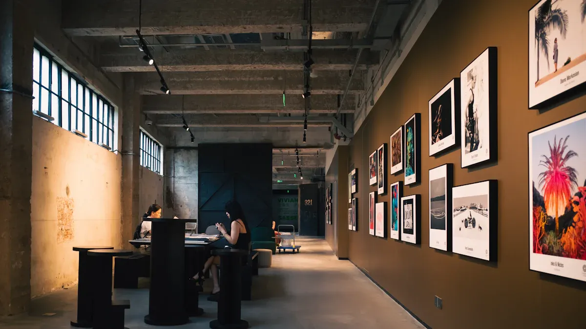 5 ways recyclable acrylic options are changing museums