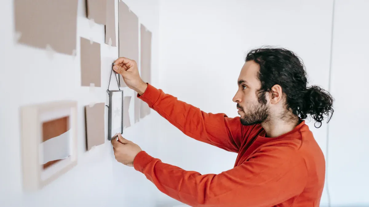 Choosing Your Ideal Acrylic or Traditional Frame