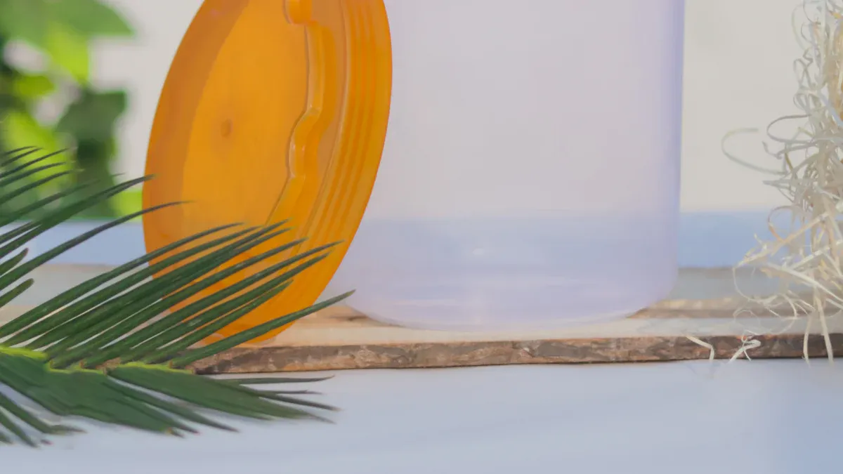 Clear acrylic boxes with lids or not which is better