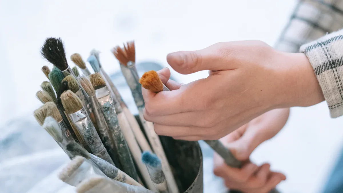 Acrylic Hat Holder Pros