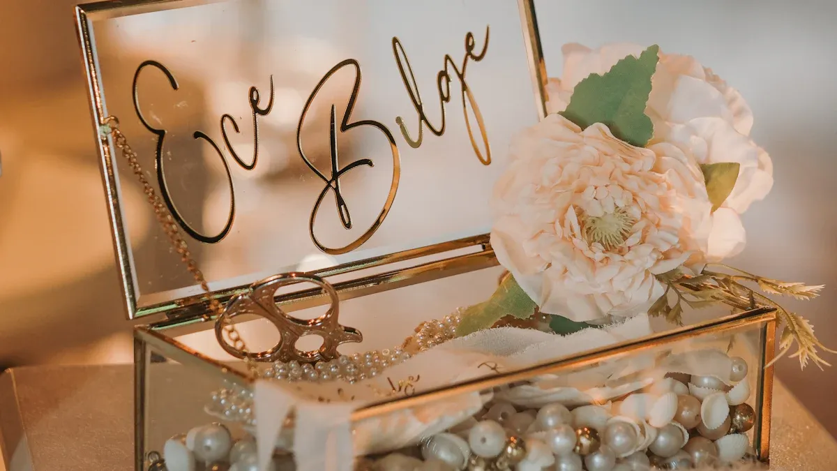 Top 3 acrylic trays to wow your guests