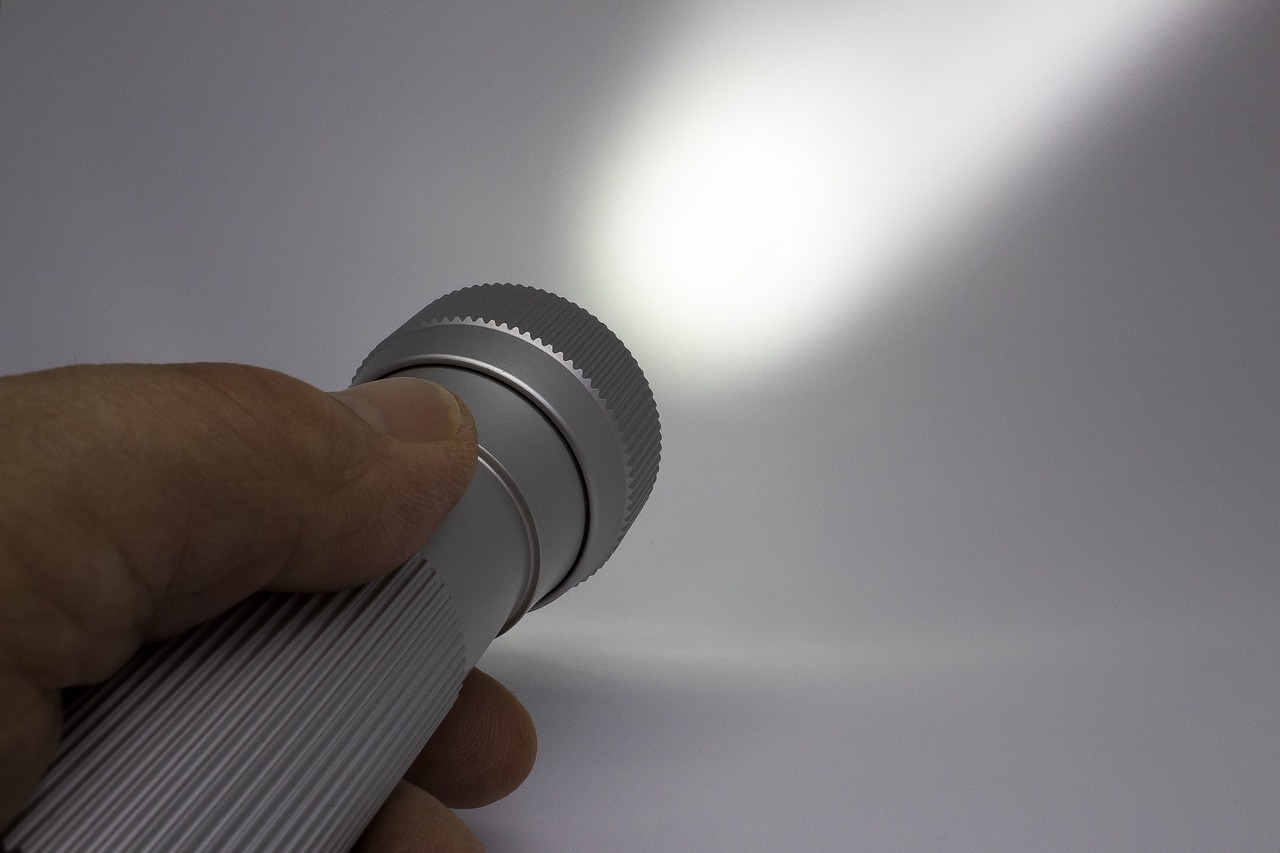 How to Use Rubber Rings to Make Your Flashlight Waterproof