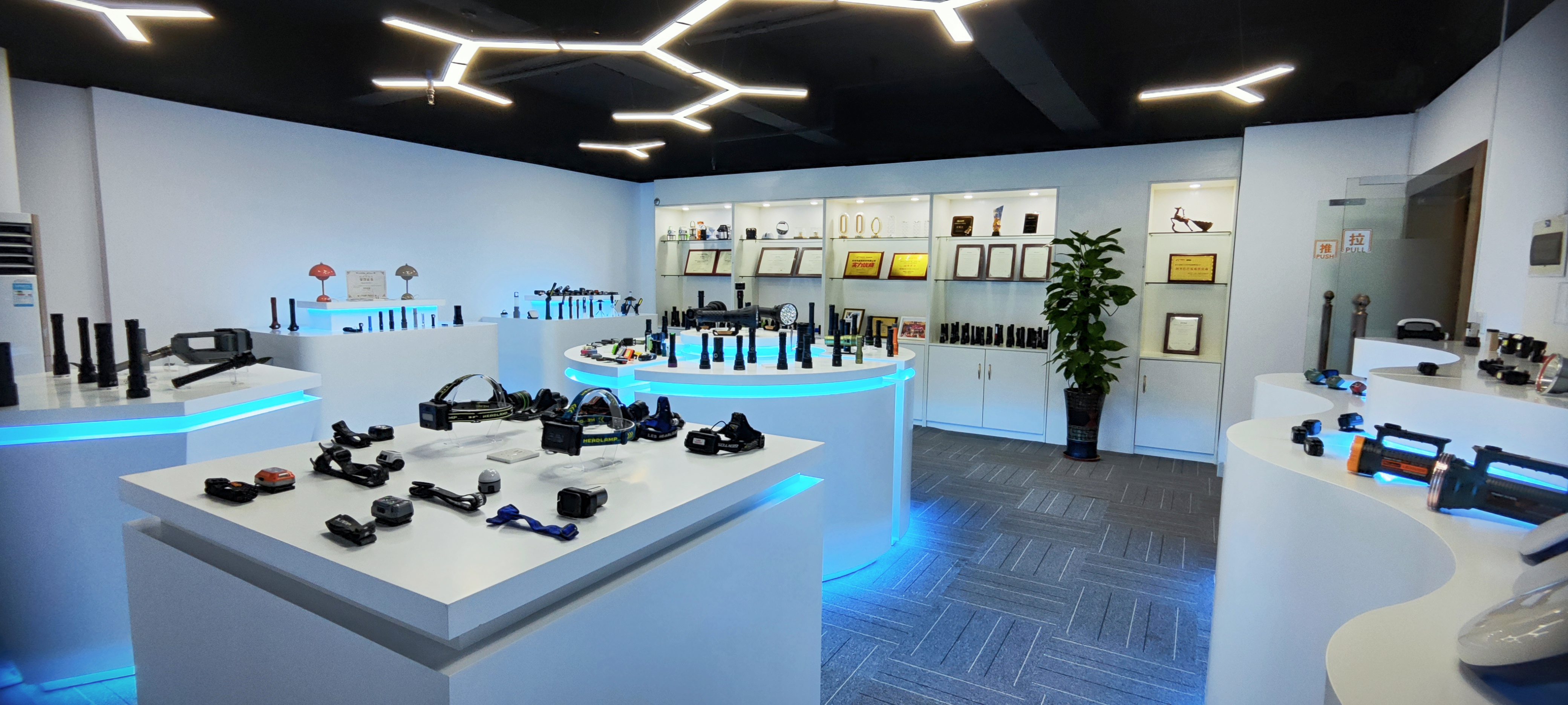 MOQ in Wholesale Flashlights