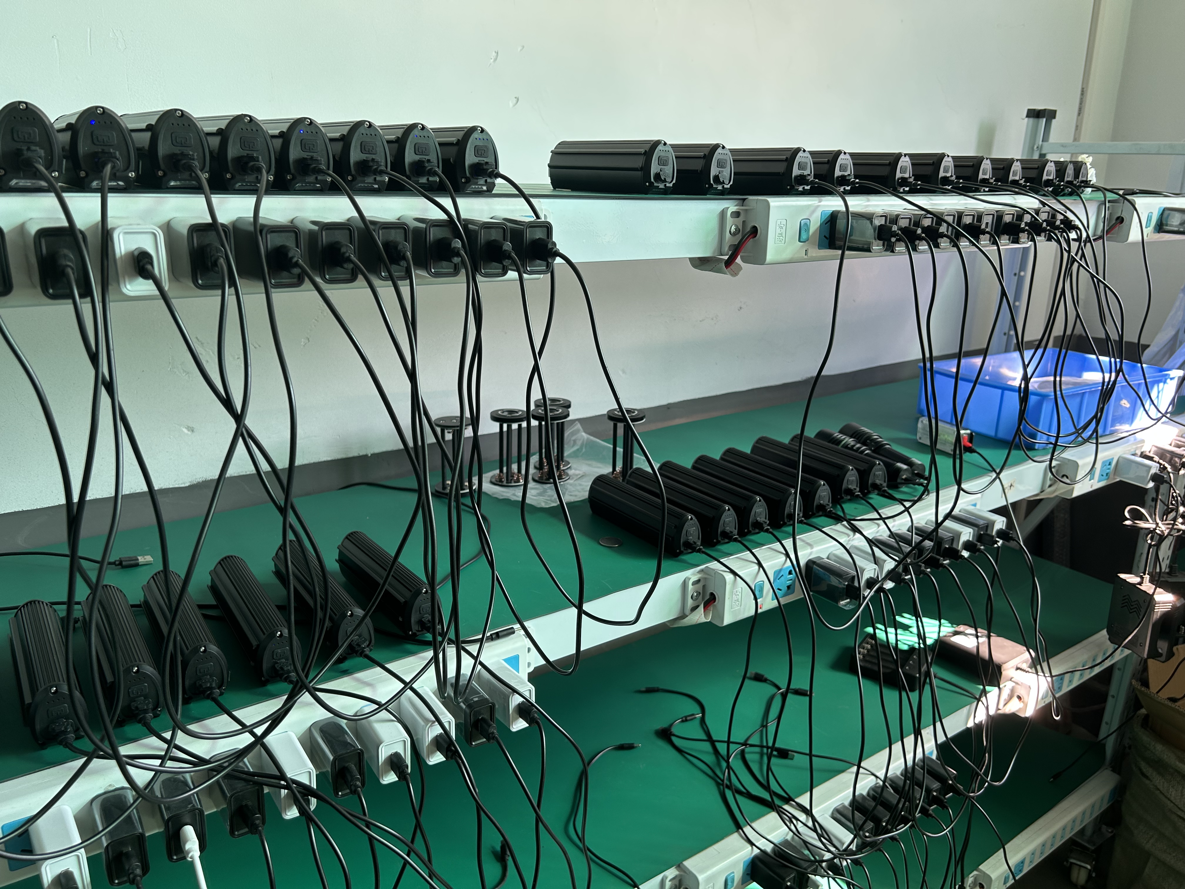 Balancing Performance and Price in B2B Lighting