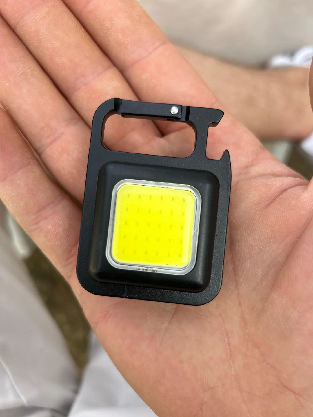 EDC Keychain Flashlight Buzz