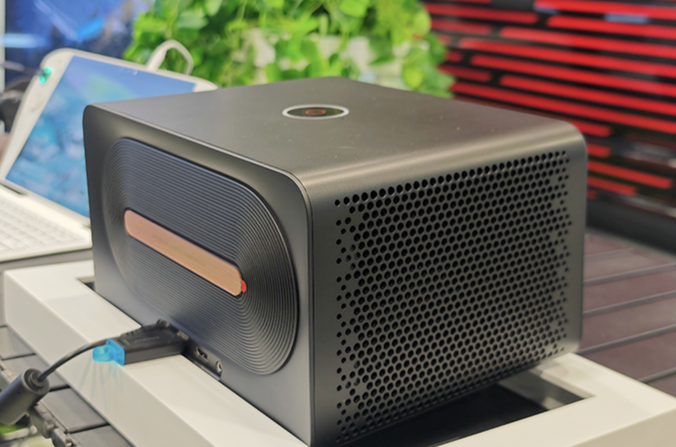 BOE’s AI Media Center brings intelligent device management to the forefront of the smart home experience. 