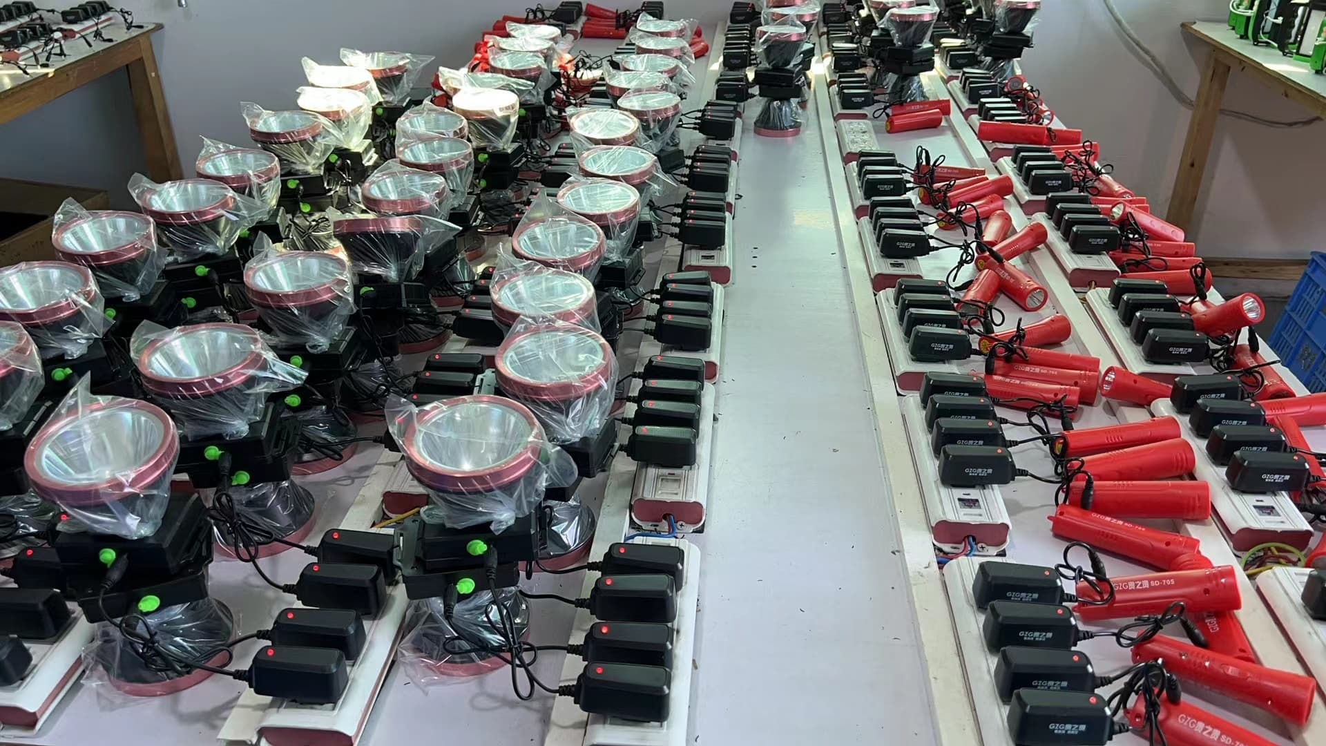 Evaluating Quality in Bulk Flashlights