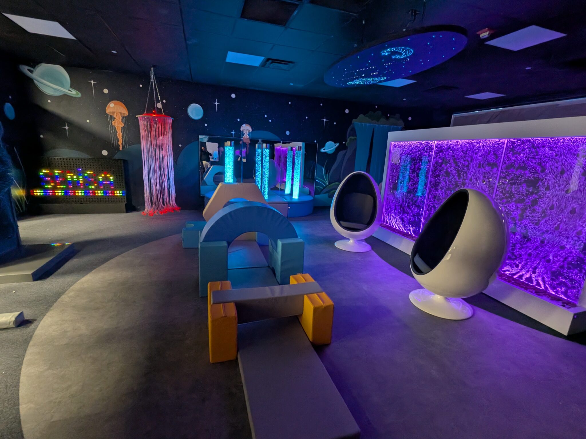 Calming room purpose and features