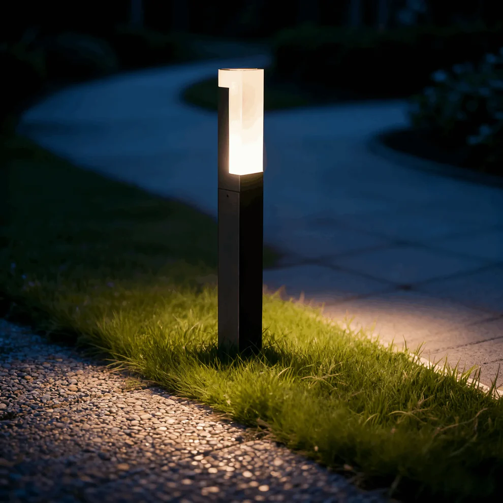 Arcato Modern Black LED Path Light – Outdoor Metal Sensor Lamp for Garden/Terrace