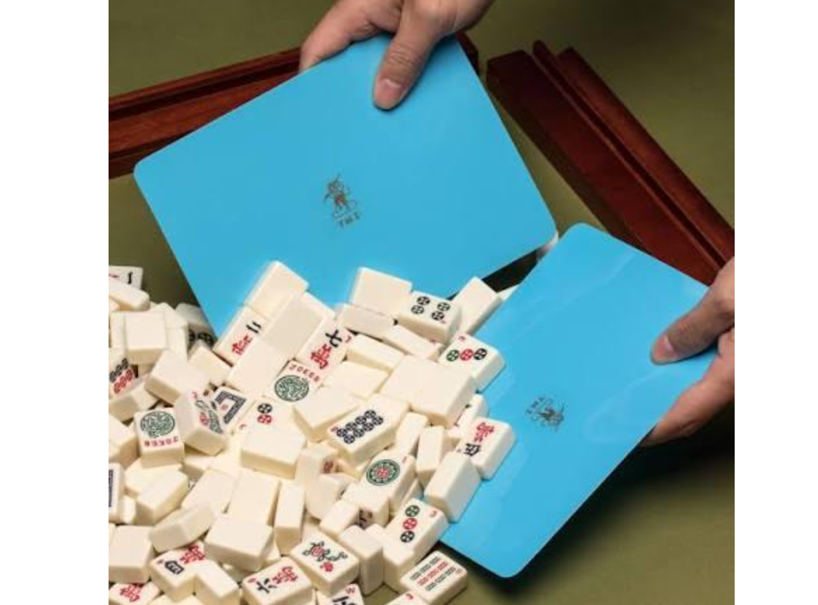 Custom Mahjong Shuffler Design Options