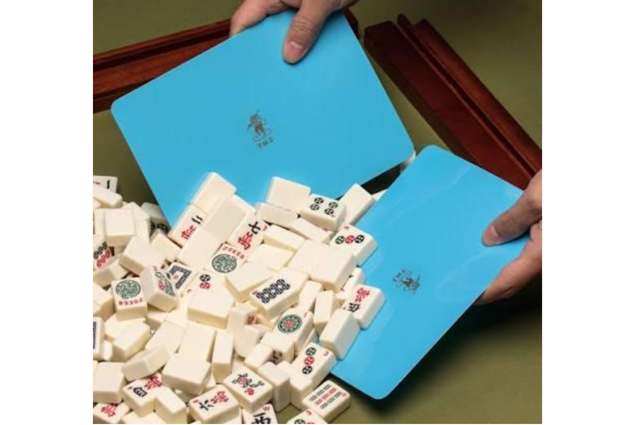 Custom Mahjong Shuffler Colors & Branding | TOYIN